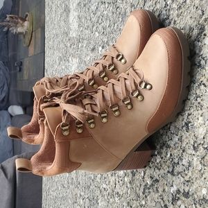 NEW Vionic Spencer Waterproof Boot Size 9.5